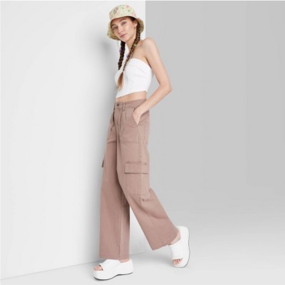 NEW Women's High-Rise Straight Leg Cargo Pants - Wild Fable (Mauve)